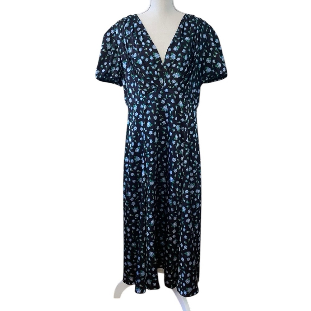 Betsey Johnson Blue Rose Floral Babydoll Satin V-neck Short Sleeve Dress Size 14